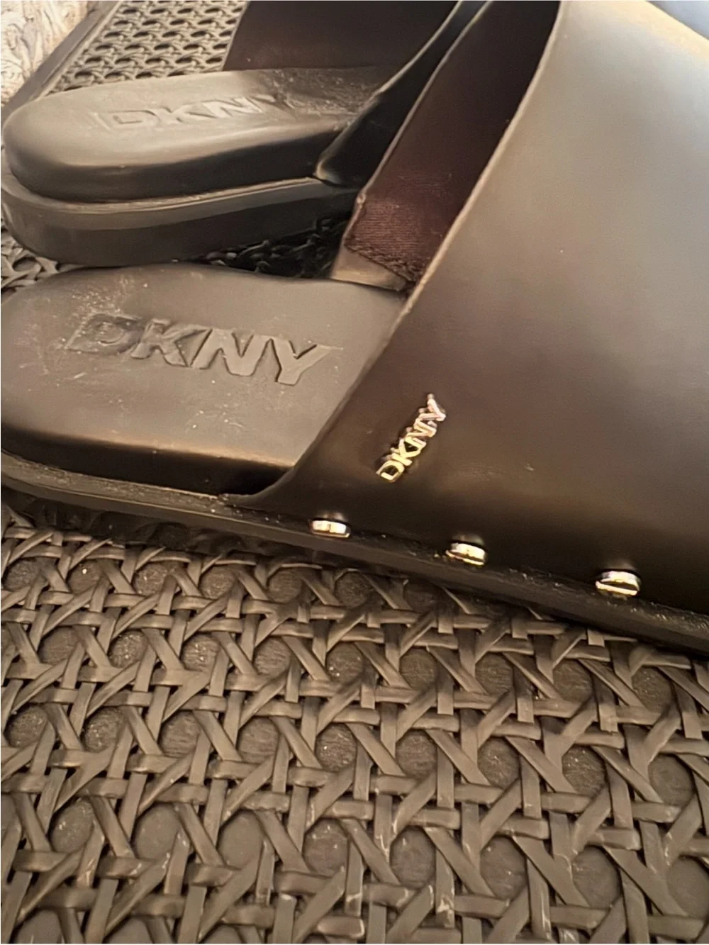 New DKNY  Colwyn Slide Sandals with toe ring.